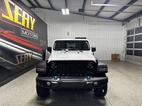 Used 2023 Jeep Wrangler Unlimited w/ 8.4" Radio Group AWD/4WD image 32