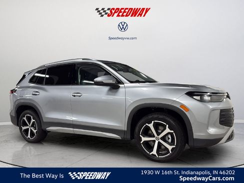 New 2026 Volkswagen Tiguan SE AWD/4WD image 1