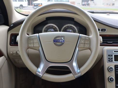 Used 2011 Volvo XC70 T6 image 18