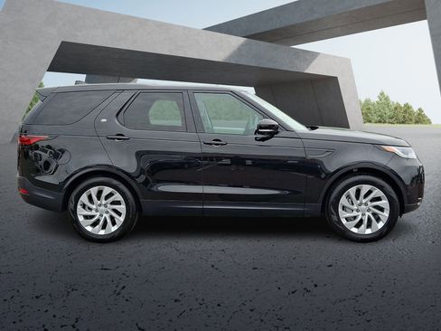 Used 2025 Land Rover Discovery S AWD/4WD image 7