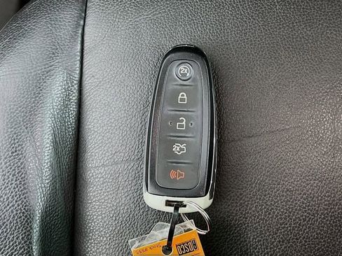 Used 2015 Ford Escape Titanium image 29