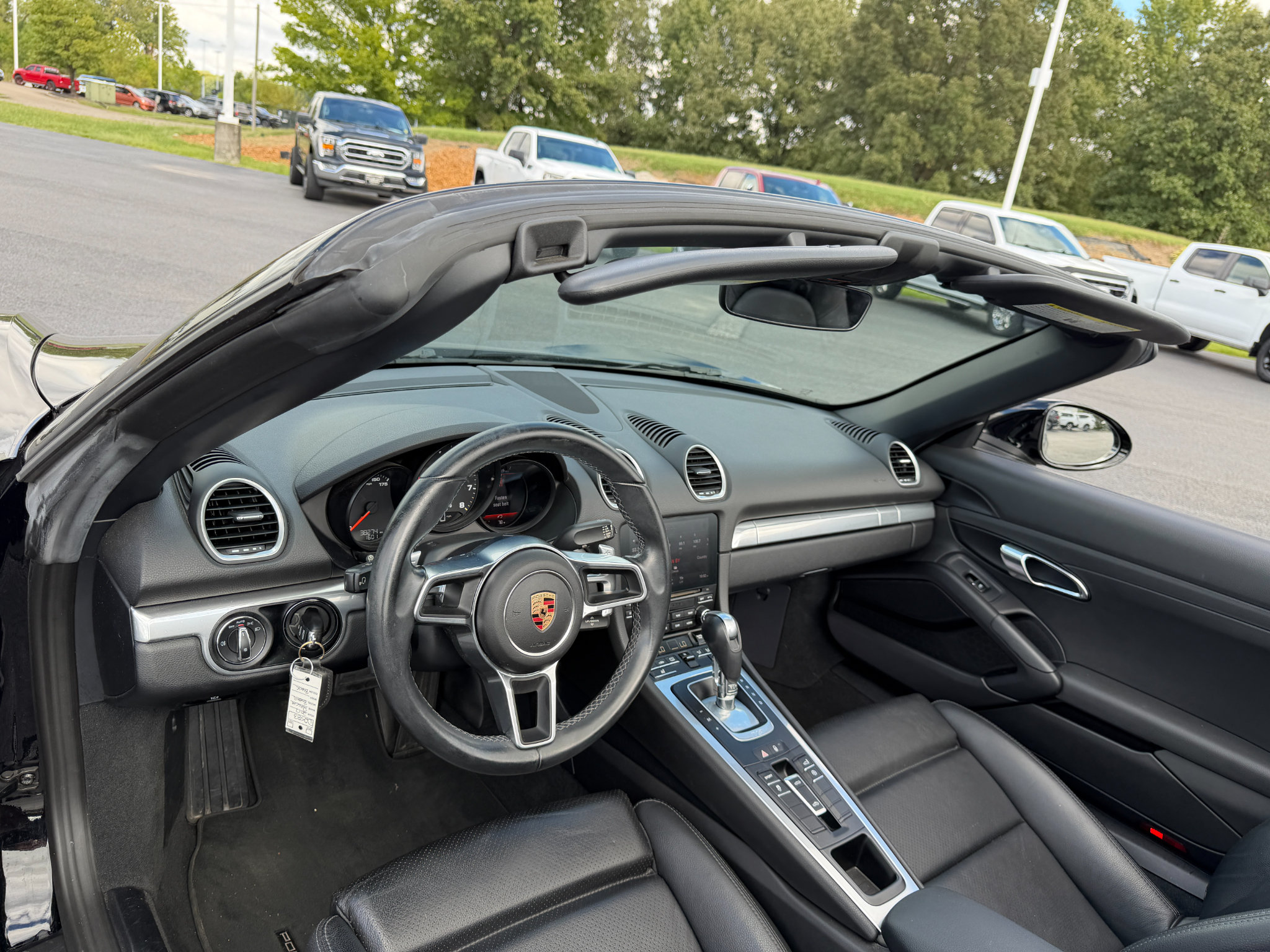 Used 2017 Porsche 718 Boxster RWD image 26
