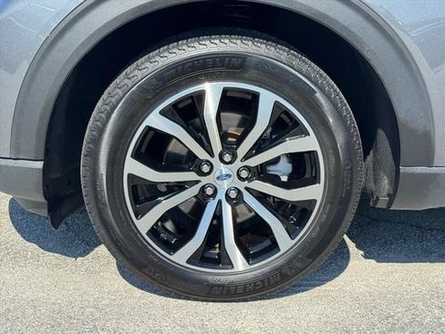 Used 2025 Ford Explorer ST-Line AWD/4WD image 10