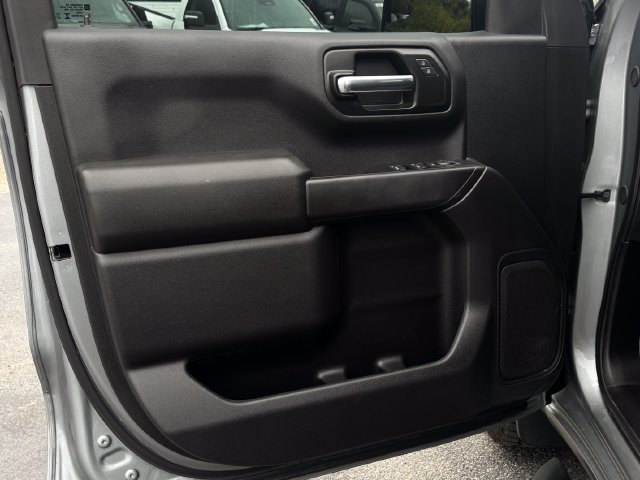 Used 2025 Chevrolet Silverado 1500 Custom w/ Turbomax Blackout Package AWD/4WD image 22