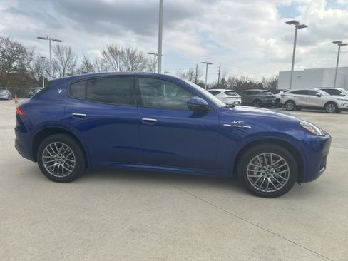Used 2023 Maserati Grecale GT image 4