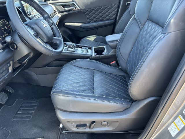 Used 2024 Mitsubishi Outlander SEL FWD image 19