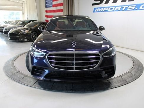 Used 2022 Mercedes-Benz S 580 4MATIC Sedan image 3
