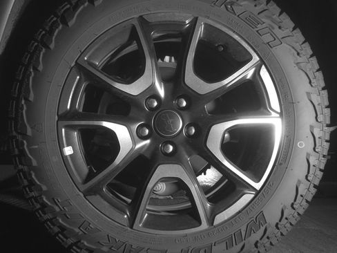 Used 2025 Jeep Compass Trailhawk AWD/4WD image 14