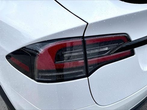 Used 2023 Tesla Model X Plaid image 30