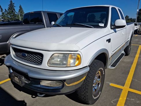 Used 1998 Ford F250 4x4 SuperCab image 1