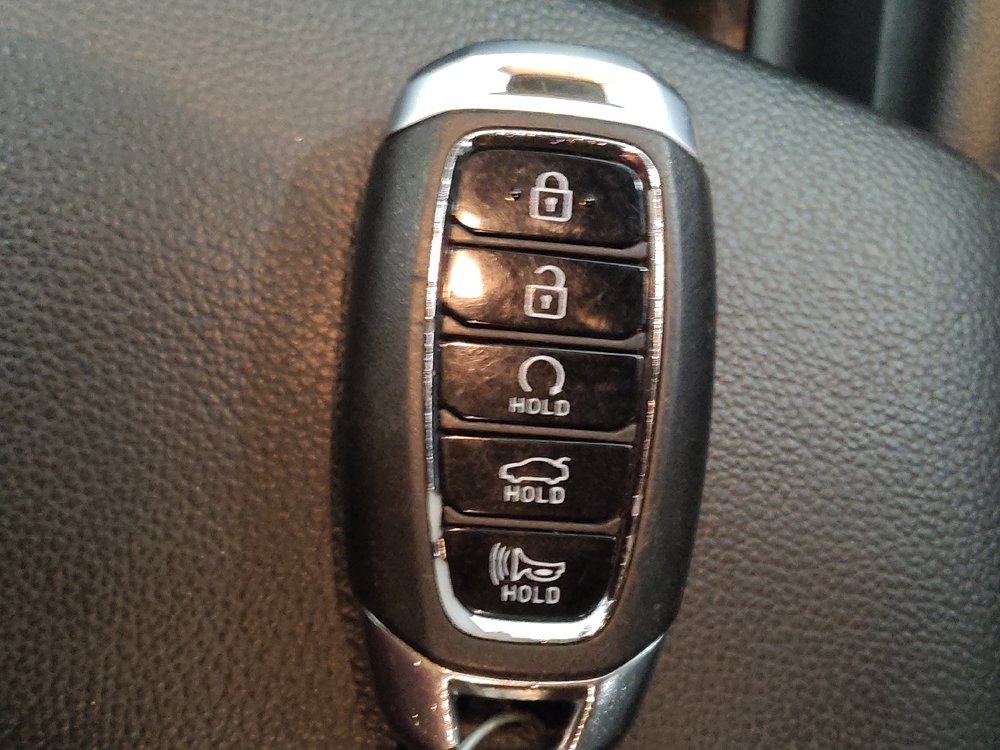 Used 2023 Hyundai Elantra Blue FWD image 32