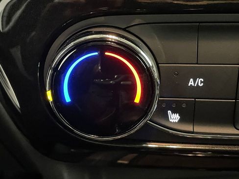 Used 2025 Chevrolet TrailBlazer LT w/ LT Cold Weather Package image 28