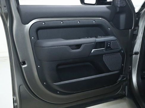 Certified 2024 Land Rover Defender 110 X-Dynamic SE image 32