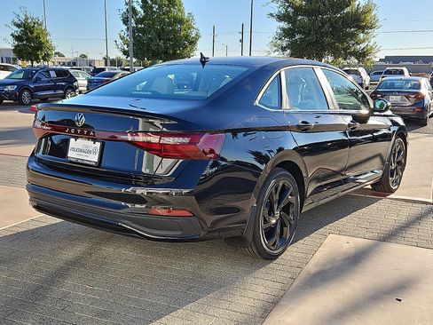 New 2026 Volkswagen Jetta SE image 3