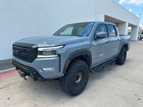 Used 2024 Nissan Frontier PRO-4X w/ Off-Road Protection Package AWD/4WD image 3