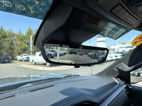 Used 2024 GMC Sierra 1500 AT4X image 27