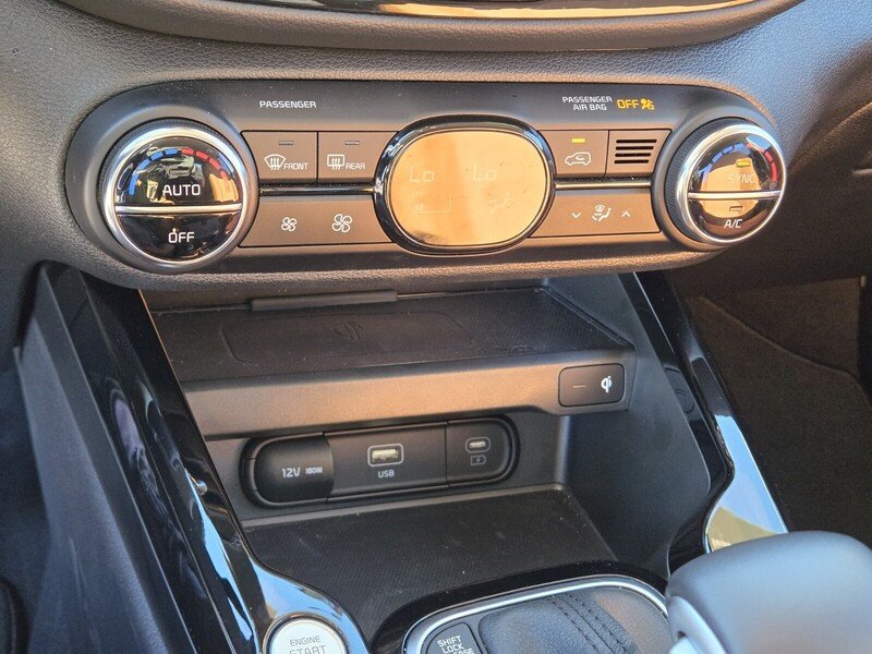 Certified 2025 Kia Soul EX FWD image 21