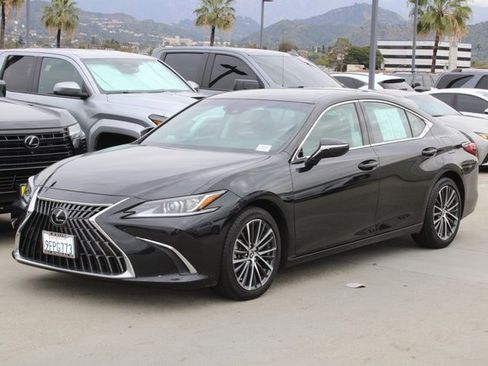Certified 2023 Lexus ES 350 w/ Premium Package image 3