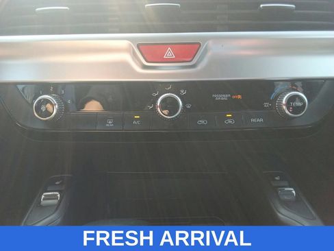 Used 2020 Kia Telluride S FWD image 27