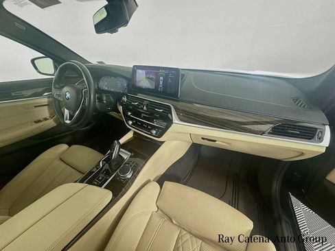 Certified 2023 BMW 530e xDrive 530e iPerformance w/ Premium Package image 31