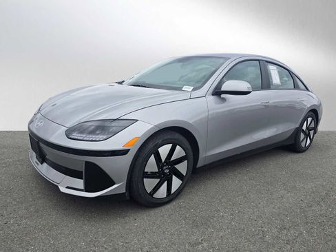 Used 2023 Hyundai Ioniq 6 SE RWD image 7