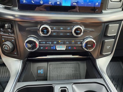 Used 2022 Ford F150 Platinum AWD/4WD image 18
