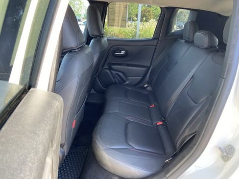 Used 2023 Jeep Renegade Trailhawk w/ Trailhawk Elite Group AWD/4WD image 16