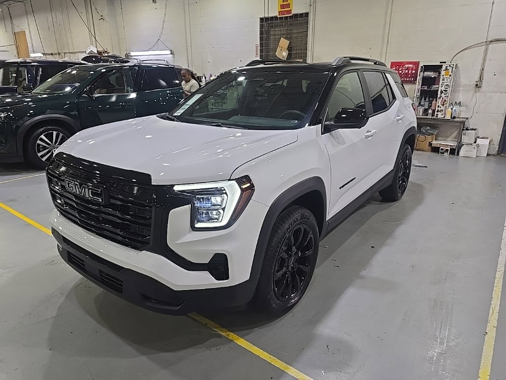 New 2027 GMC Terrain Elevation w/ Elevation Premium Package FWD image 3