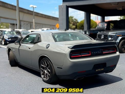 Used 2017 Dodge Challenger R/T Scat Pack RWD image 7