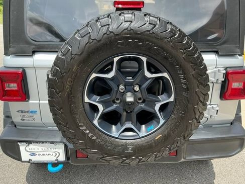 Used 2023 Jeep Wrangler Unlimited Rubicon 4xe w/ Cold Weather Group AWD/4WD image 4