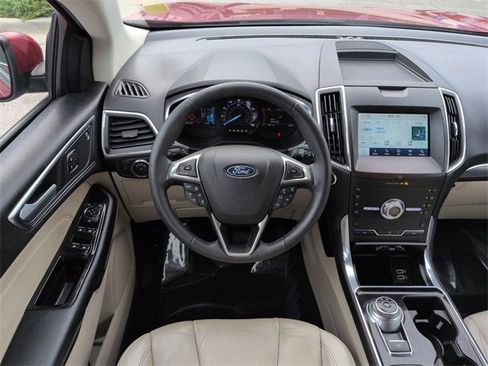 Used 2020 Ford Edge Titanium image 15