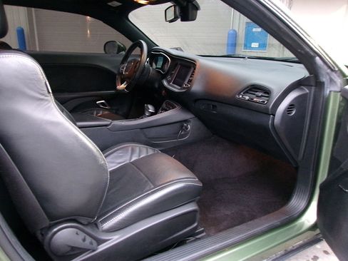 Used 2018 Dodge Challenger SRT w/ Technology Group image 11