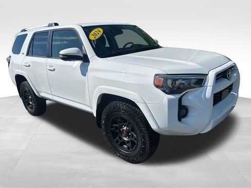 Certified 2024 Toyota 4Runner SR5 Premium w/ Moonroof Package AWD/4WD image 7