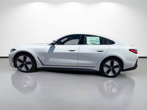 New 2026 BMW i4 eDrive40 w/ Parking Assistance Package image 6