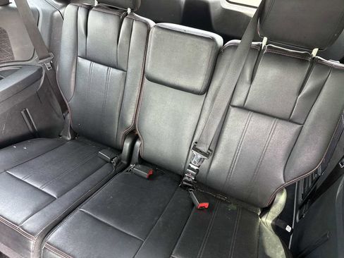 Used 2019 Dodge Grand Caravan GT FWD image 13