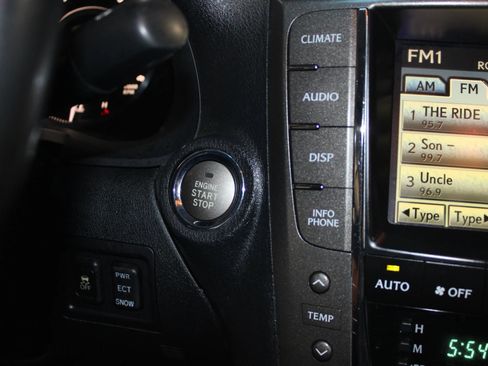 Used 2010 Lexus IS 350C w/ Luxury Pkg RWD image 17