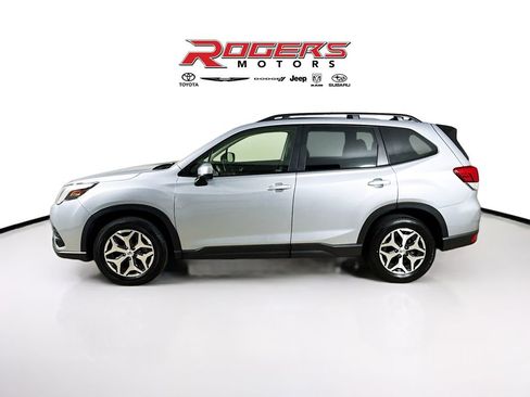 Certified 2024 Subaru Forester Premium image 4