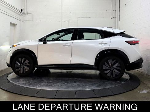 Used 2024 Nissan Ariya AWD image 5