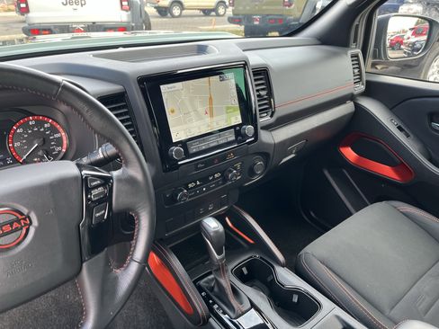 Used 2024 Nissan Frontier PRO-4X w/ Off-Road Protection Package image 19