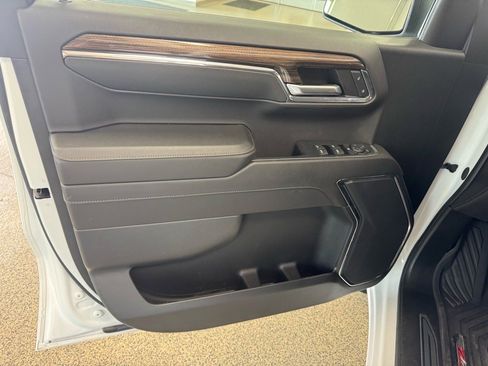 Used 2024 Chevrolet Silverado 1500 RST image 17