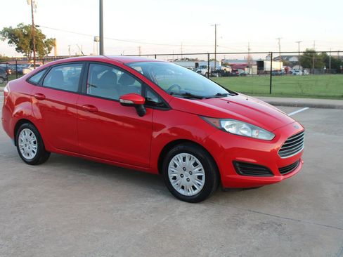 Used 2014 Ford Fiesta SE w/ SE Fuel Economy Package image 15