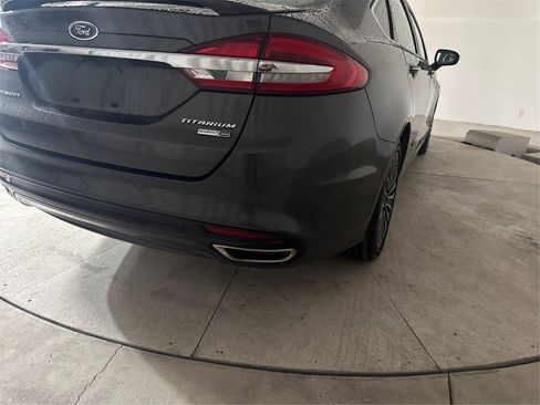 Used 2018 Ford Fusion Titanium image 29