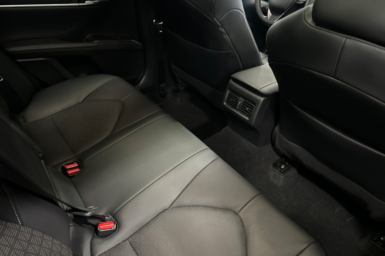 Certified 2022 Toyota Camry XSE w/ Carpet Mat Package (TMS) AWD/4WD image 18
