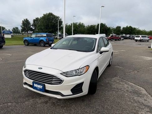 Used 2020 Ford Fusion SE FWD image 6