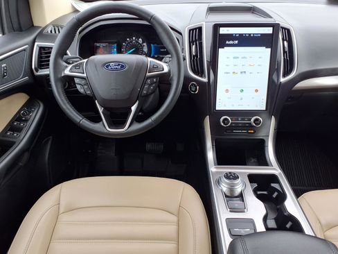 Certified 2024 Ford Edge SEL w/ Convenience Package image 6