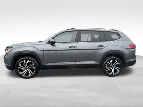 Certified 2022 Volkswagen Atlas SEL image 5