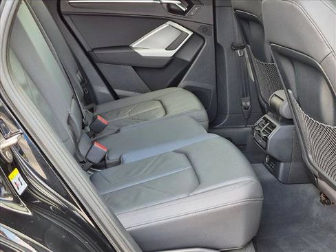 Used 2019 Audi Q3 2.0T Premium w/ Convenience Package AWD/4WD image 17