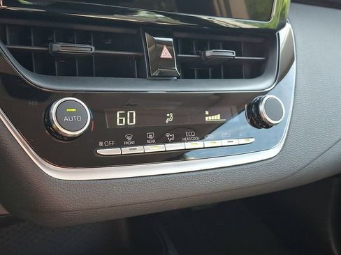 Used 2024 Toyota Corolla LE FWD image 17