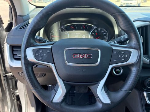 Used 2024 GMC Terrain SLE AWD/4WD image 13