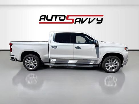 Used 2024 Chevrolet Silverado 1500 High Country w/ High Country Premium Package AWD/4WD image 8